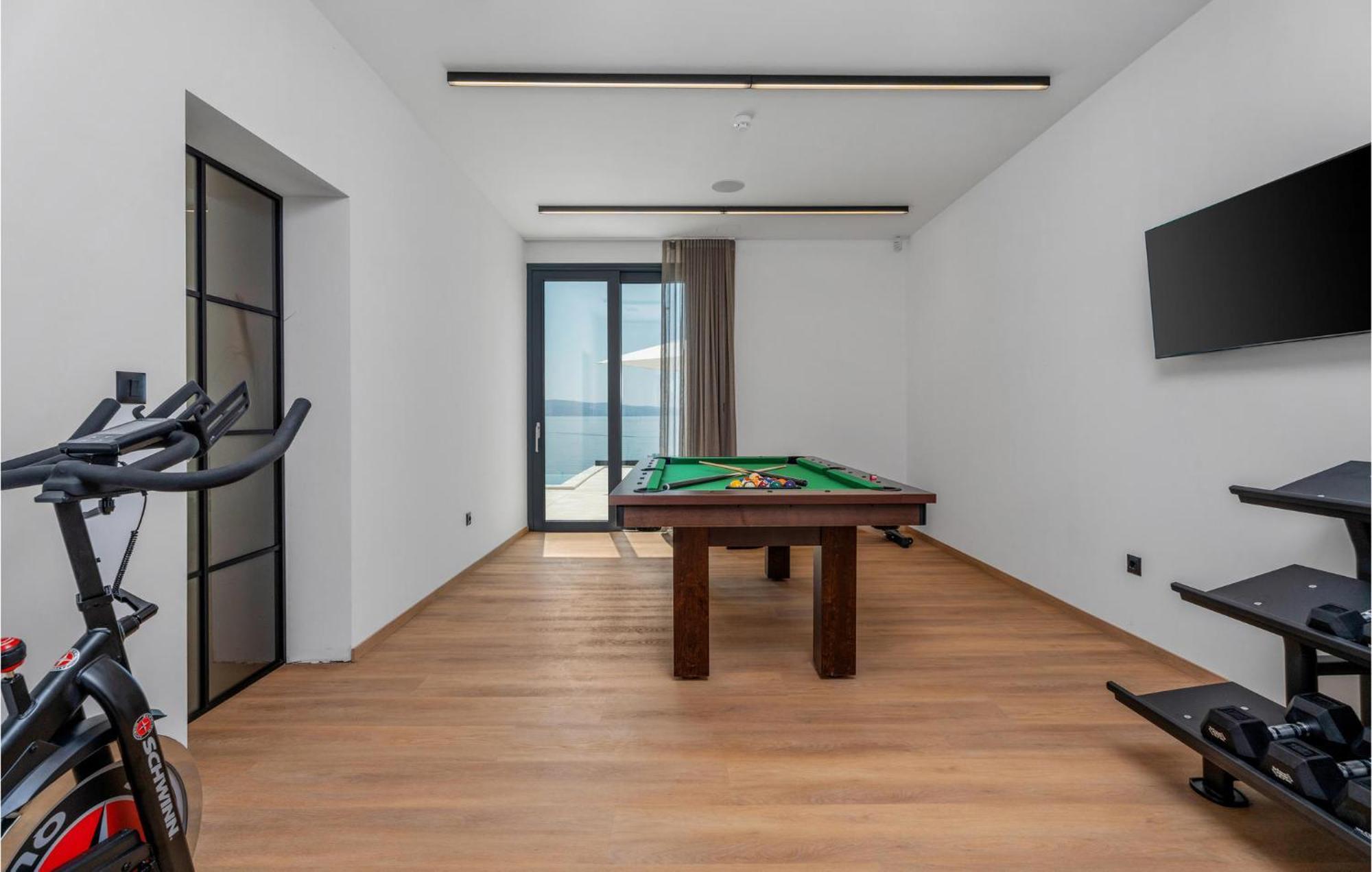Beautiful Home In Omis With Kitchen Esterno foto