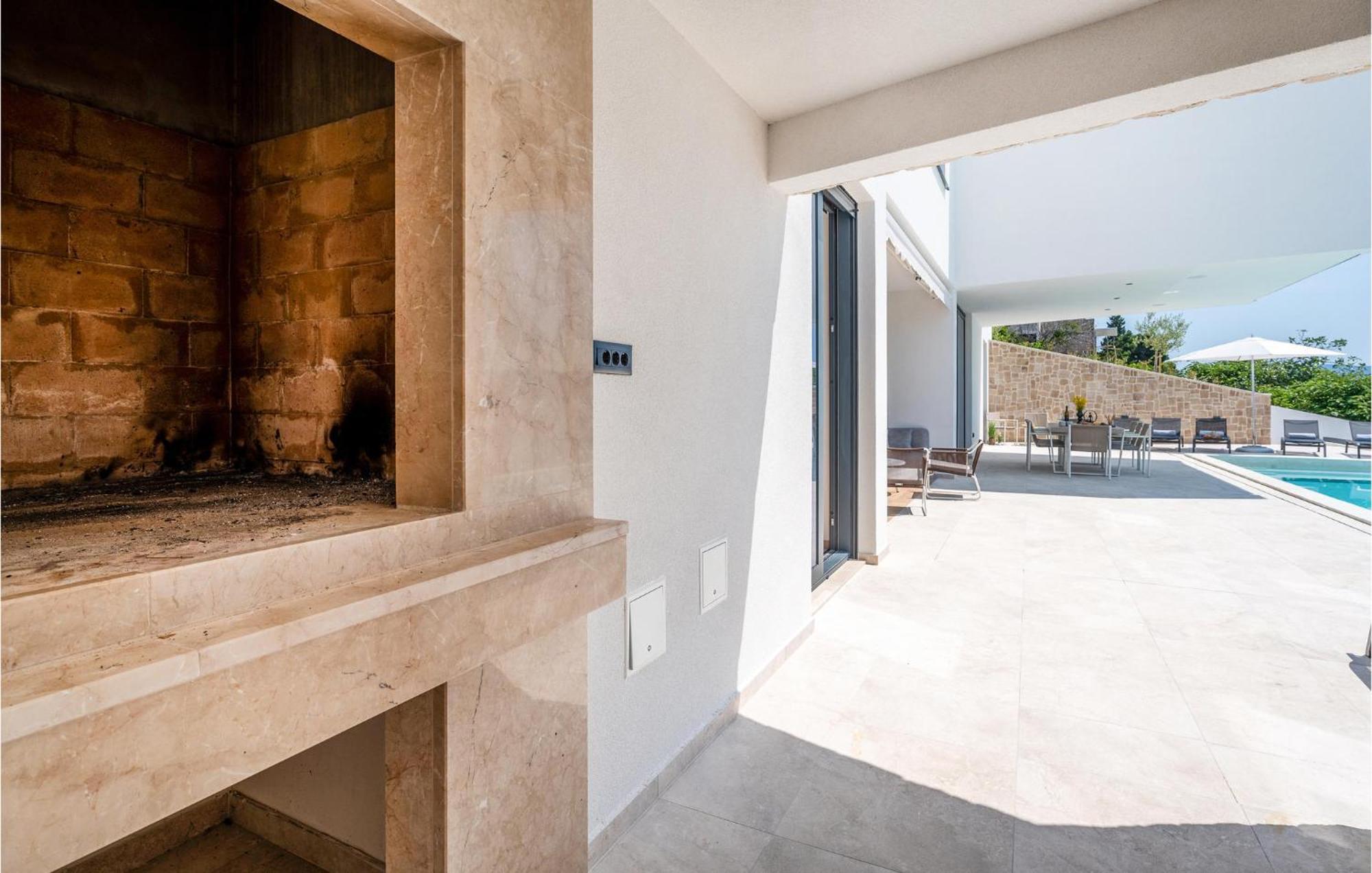 Beautiful Home In Omis With Kitchen Esterno foto