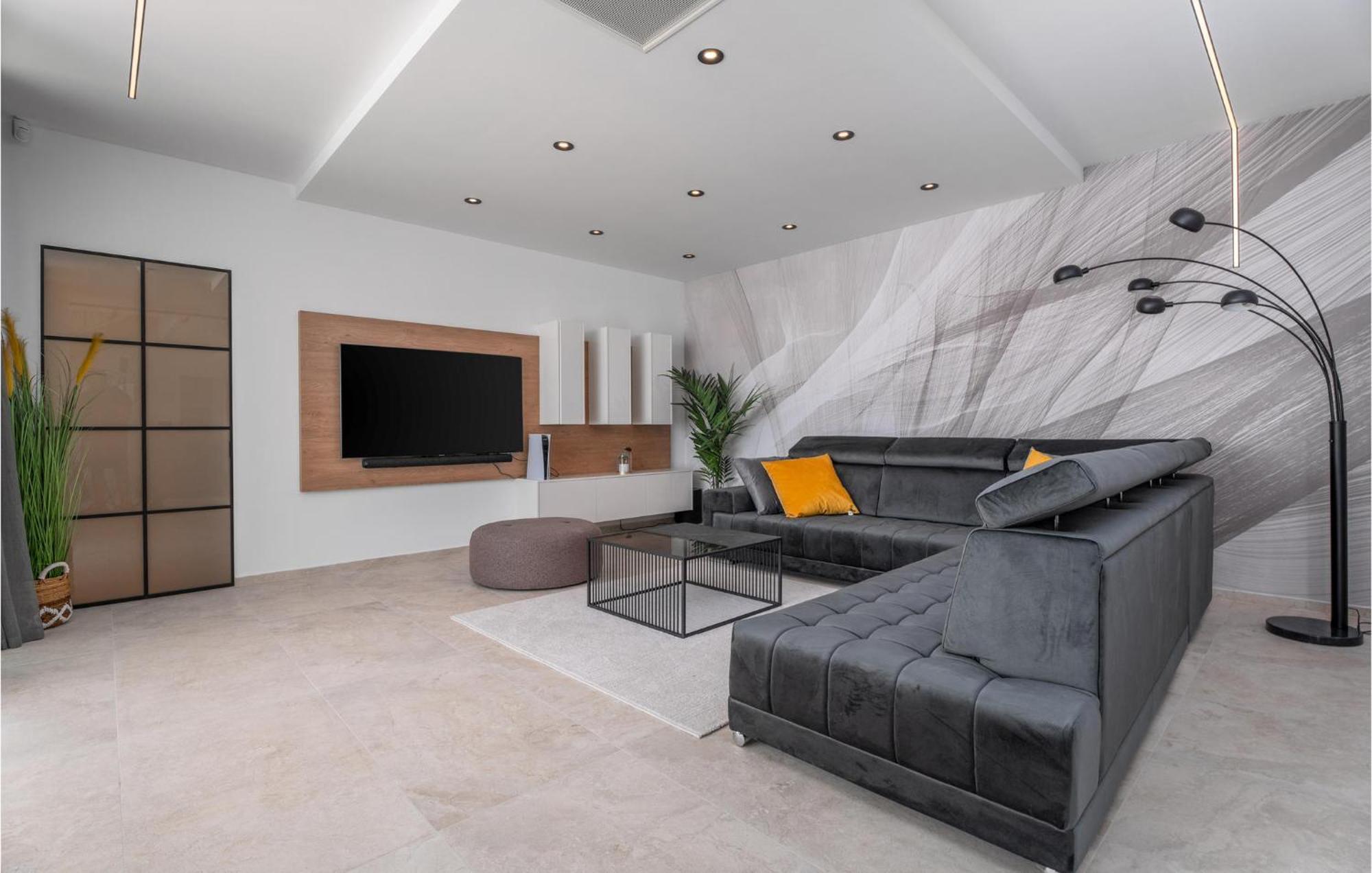 Beautiful Home In Omis With Kitchen Esterno foto