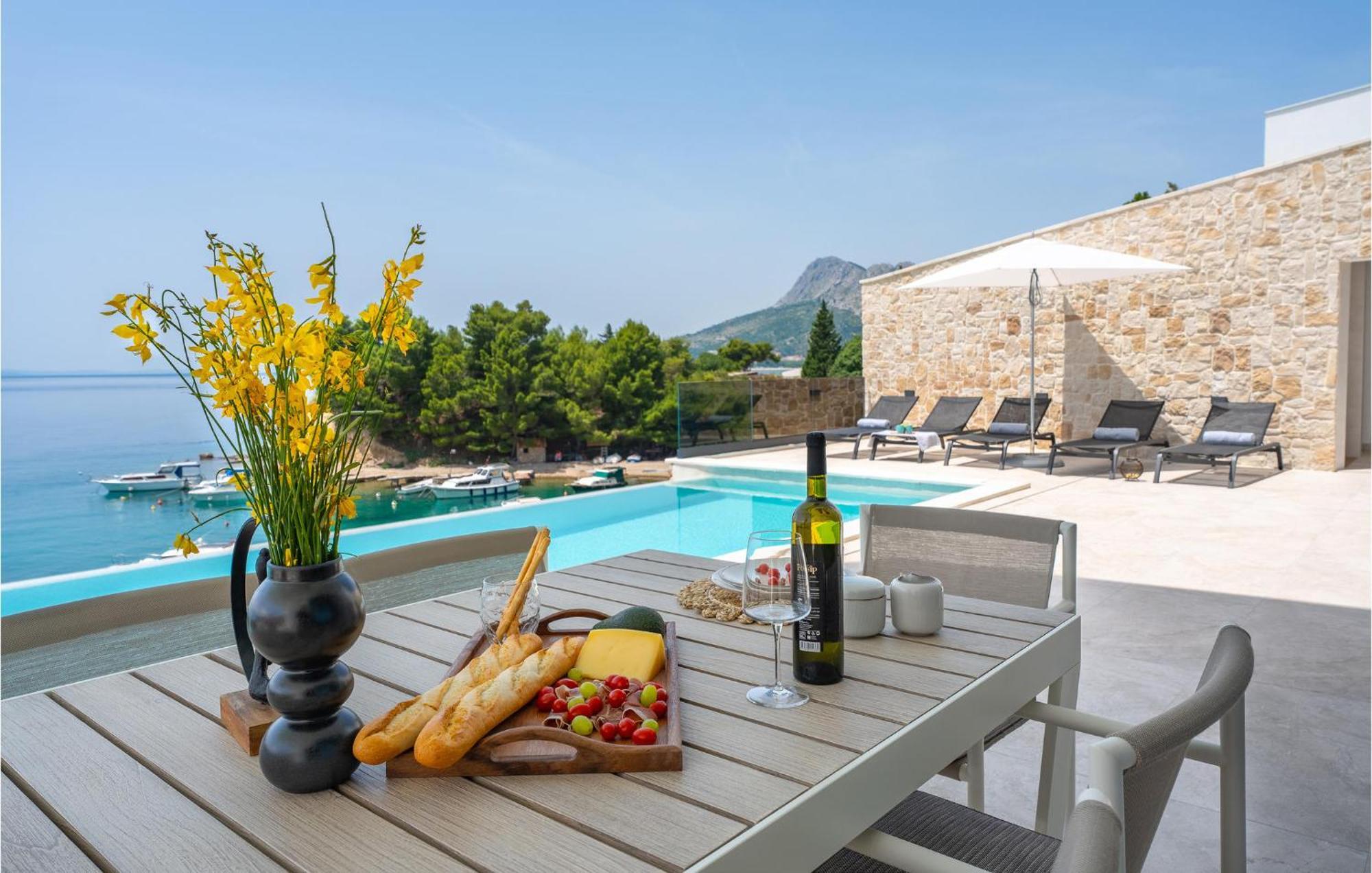 Beautiful Home In Omis With Kitchen Esterno foto